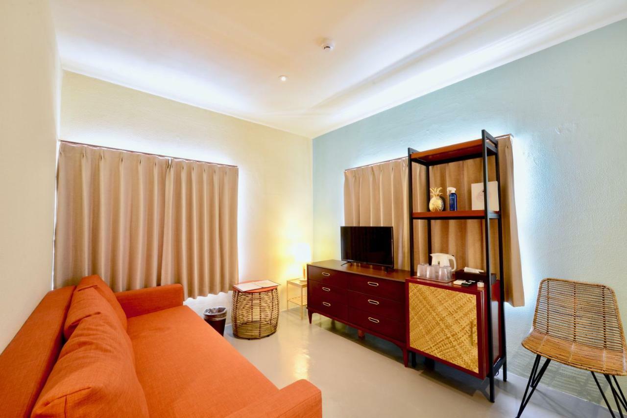 Adan Hotel 나고 외부 사진